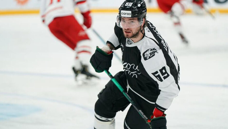 Нападающий Джордан Уил оформил покер.