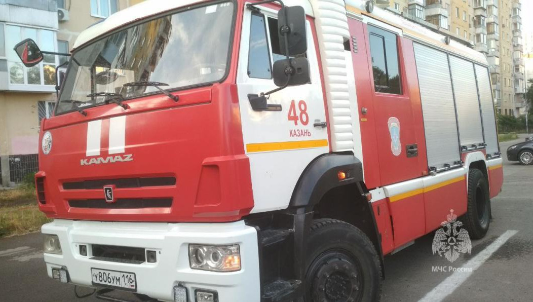 Горожанина без сознания заметили в задымленном помещении.