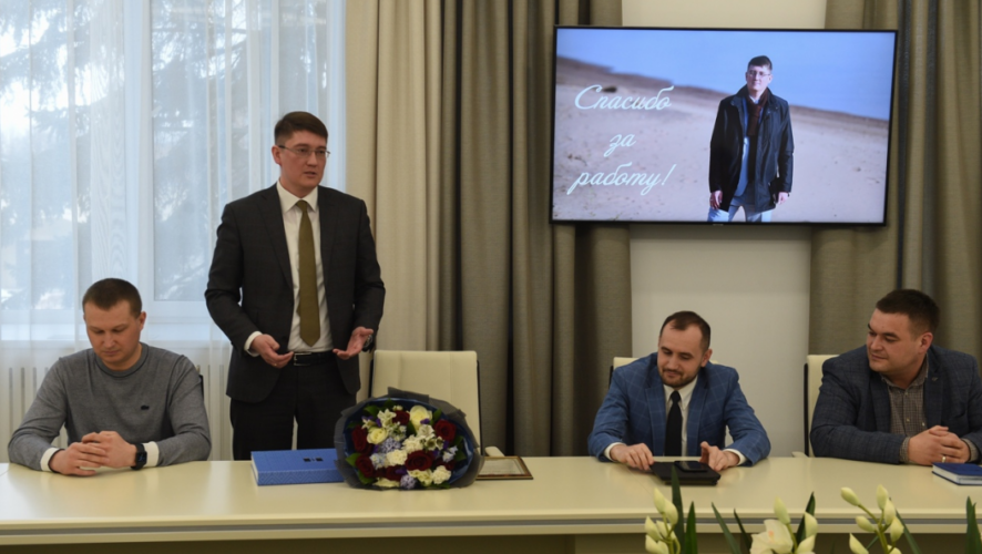 Причиной ухода с поста стала смена деятельности.