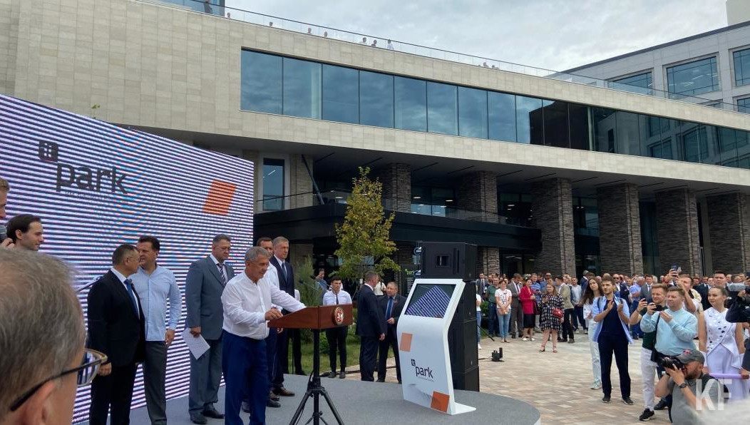 Торжественное открытие прошло на месте бывшей обувной фабрики «Спартак» между улицами Спартаковская и Салимжанова.