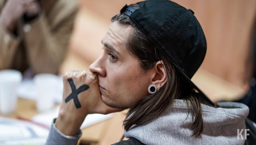 Уточнения по внешнему виду сотрудника должны быть зафиксированы в локальном нормативном акте.