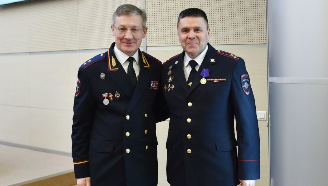 Радия Кадикова отметили за многолетнюю безупречную службу в органах и вклад в обеспечение безопасности дорожного движения.