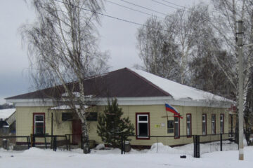 В селе Ильбухтино Тукаевского района начали разрушать здание Земской школы