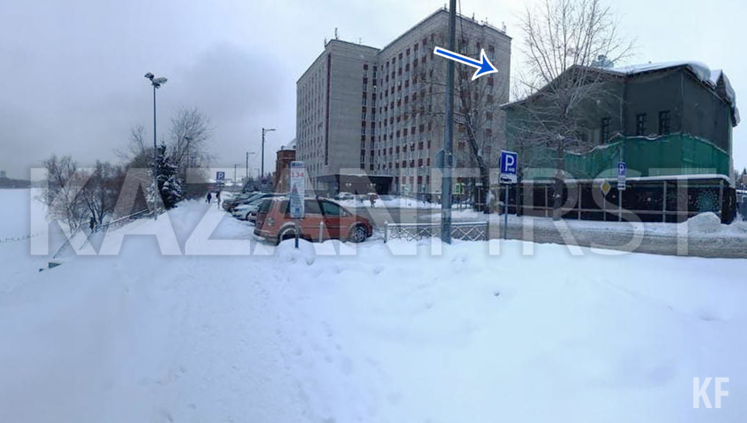 Постройка находится рядом с домом супруги Марджани.