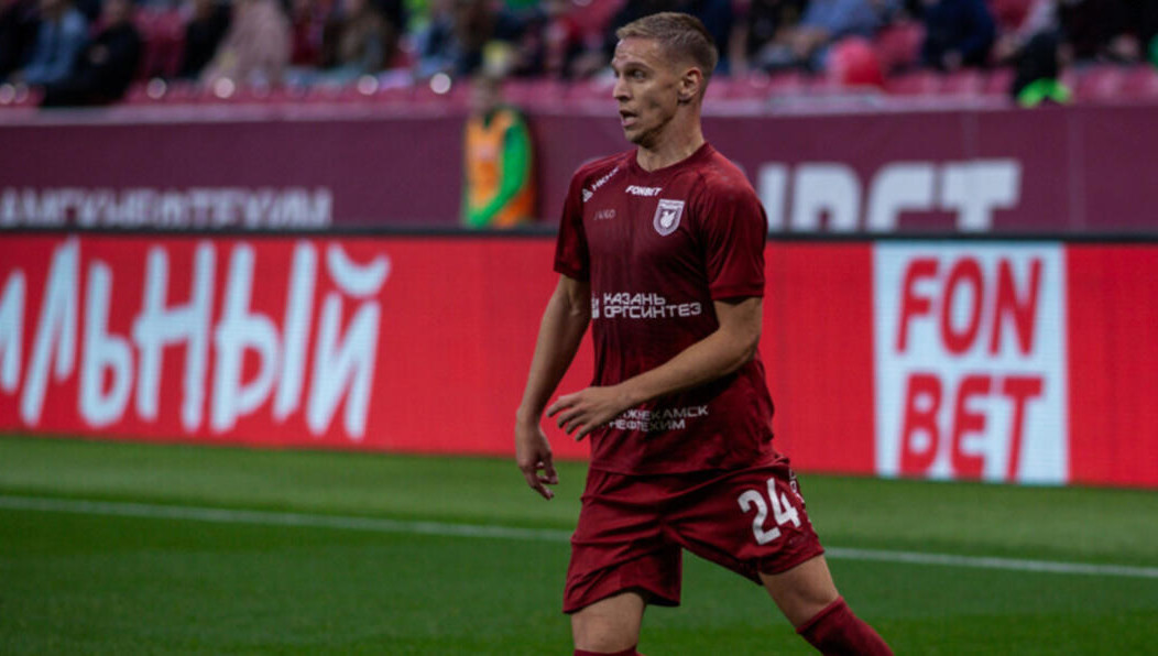 24-летний футболист заключил долгосрочный контракт с «Рубином» до 2027 года.