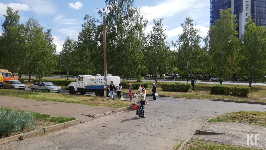 В квартиры не подают ресурс более 12 часов.