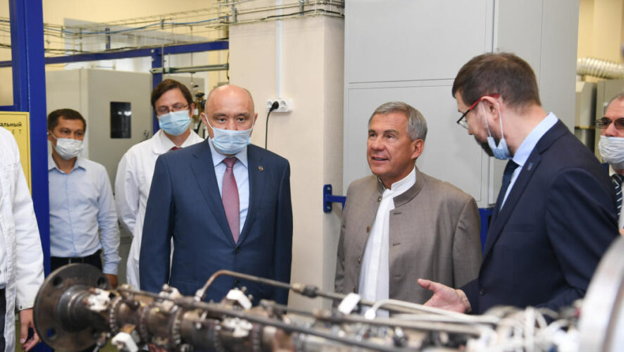 Президент Татарстана узнал о разработках нейросетевых алгоритмов&nbsp;в нефтегазовой сфере