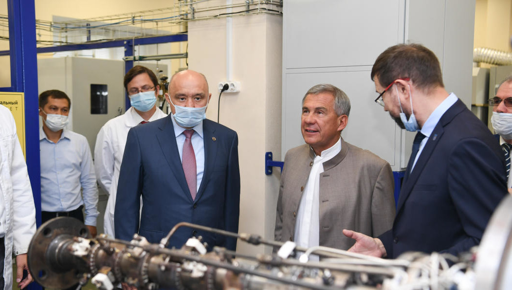 Президент Татарстана узнал о разработках нейросетевых алгоритмов в нефтегазовой сфере