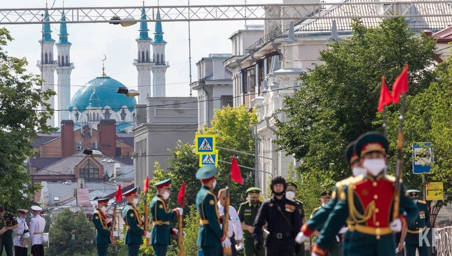 Его вводят для подготовки и проведения праздника Дня Победы.