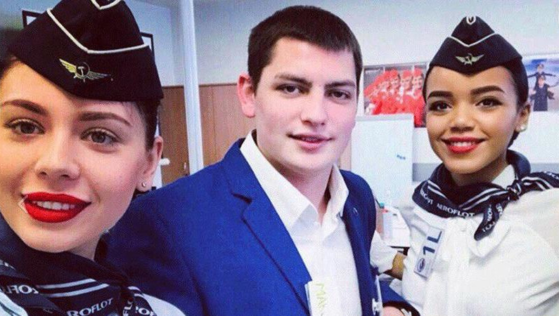 После аварийной посадки в Шереметьево Максим Моисеев до последнего спасал пассажиров.