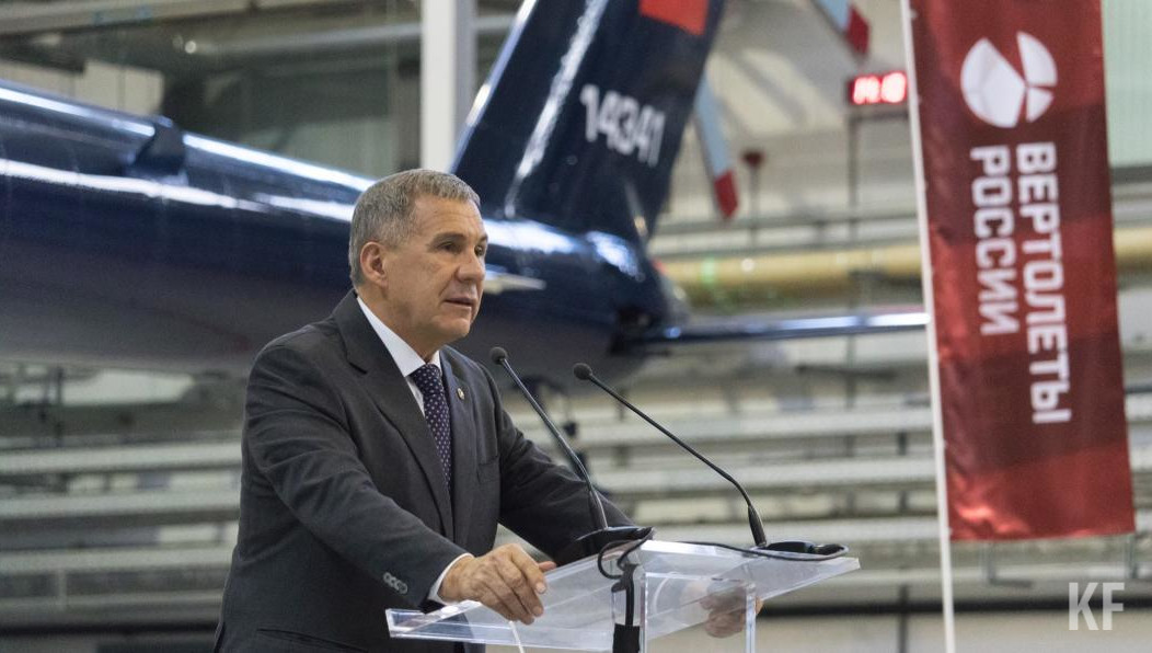 Также Рустам Минниханов осмотрел обновленный музей Казанского авиазавода.