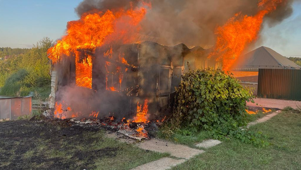 Предварительной причиной стало нарушение правил технической эксплуатации электрооборудования.