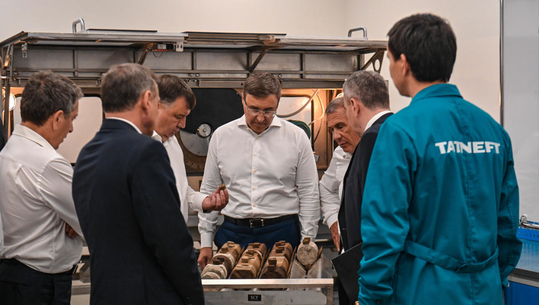 Министр науки и высшего образования России осмотрел главные градообразующие предприятия