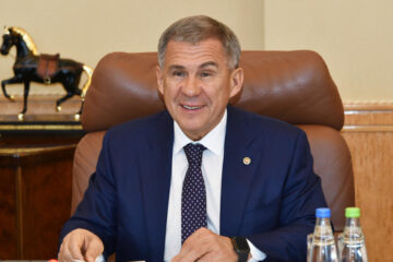 Президент Татарстана поблагодарил бывшего главу Минстроя за работу и представил нового.