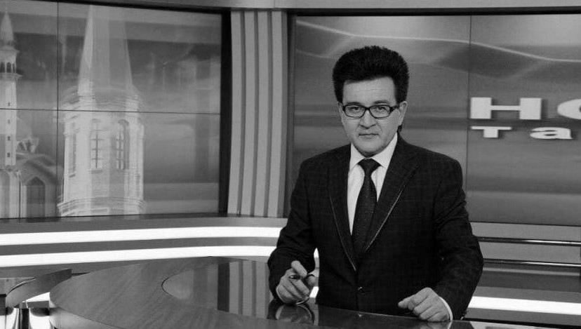 Долгие годы легенда телевидения работал ведущим новостей на ТНВ.