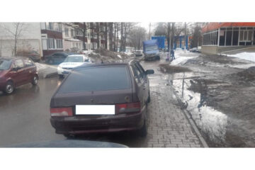 Штраф за такую парковку - 1000 рублей.