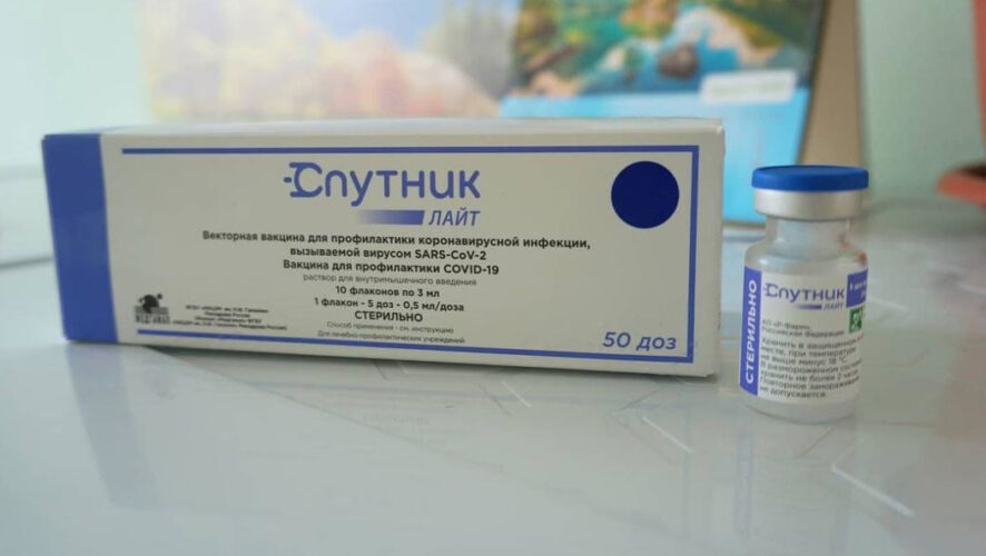 Привиться можно в поликлиниках по прописке.