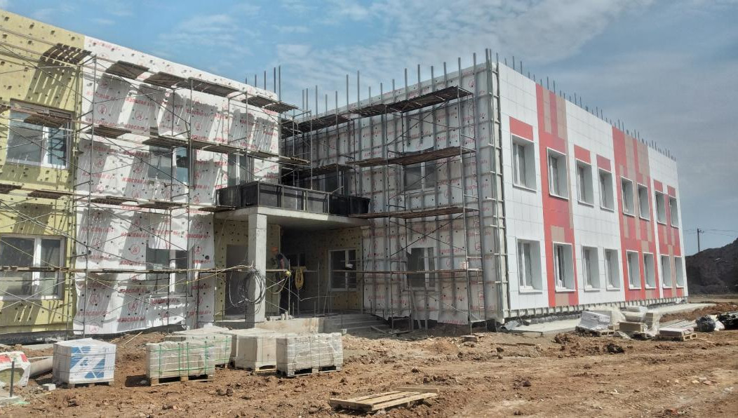 Учреждение рассчитано на 340 мест.