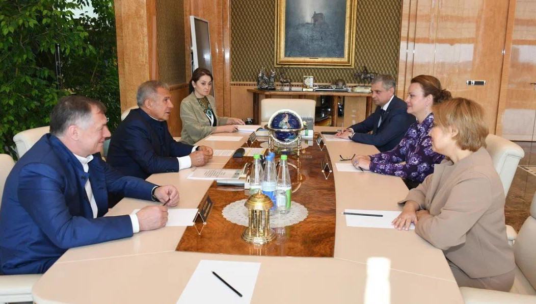 Председатель организации Анна Цивилева встретилась с Рустамом Миннихановым.