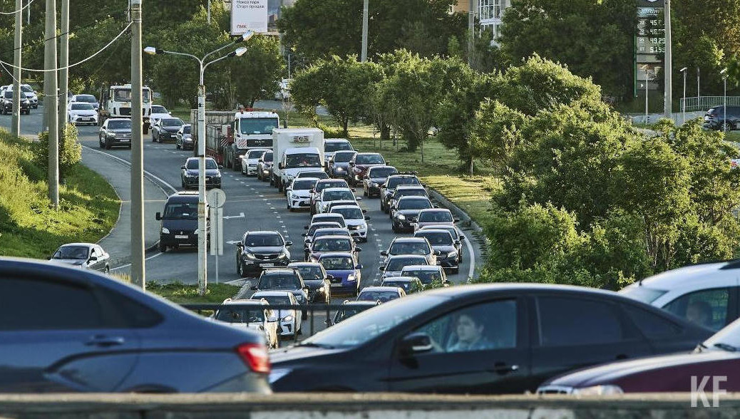 Девушка отметила 18-летие 8 марта.