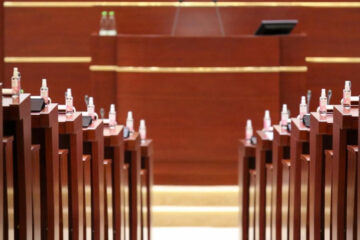 Парламентарий прожил 76 лет.