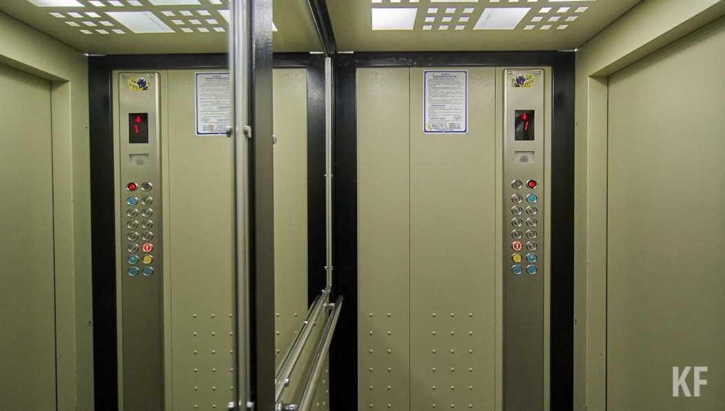 На данный момент в стране нужно заменить более 100 тысяч лифтов.