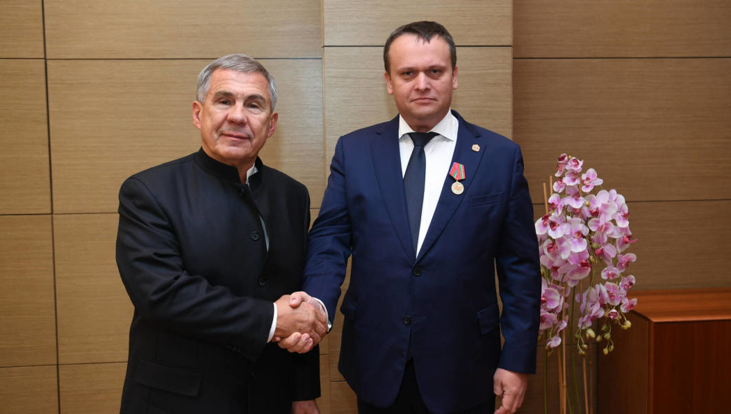 Президент республики встретился с губернатором Новгородской области Андреем Никитиным.