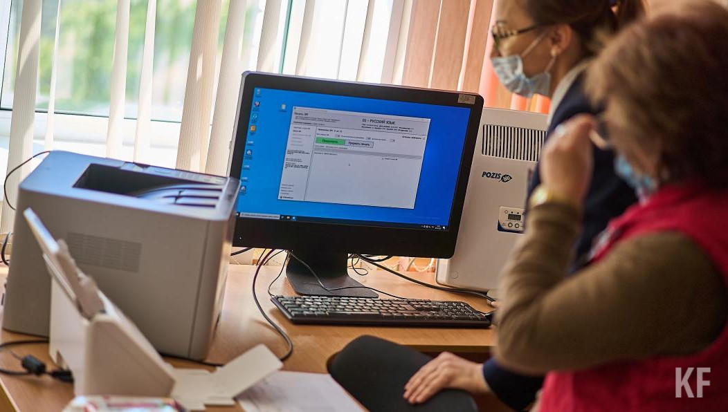 Для высокой зарплаты необходимы высшее образование и опыт.