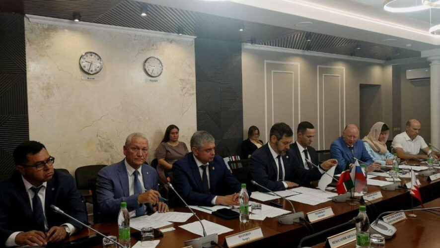 Министр экологии республики презентовал научно-экологические проекты и программы.