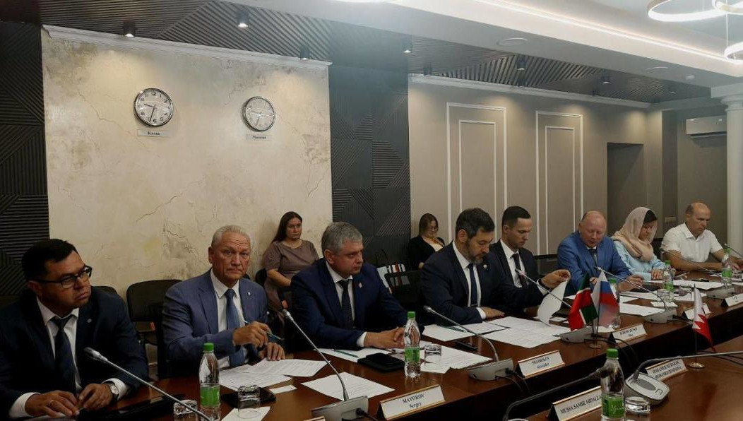 Министр экологии республики презентовал научно-экологические проекты и программы.