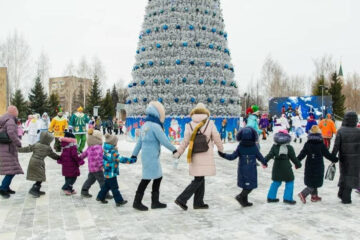 Праздник состоялся на площади Лемаева.