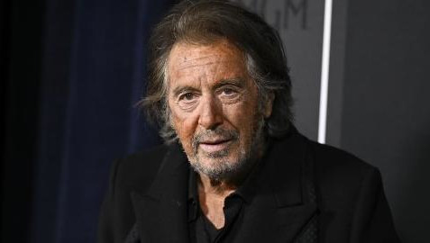 Актер станет отцом в четвертый раз.