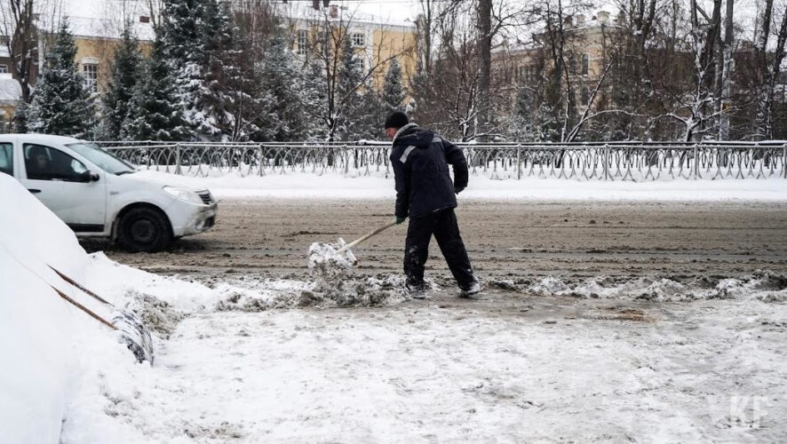 Обильный снегопад привел жителей Татарстана к частым травмам позвоночника.