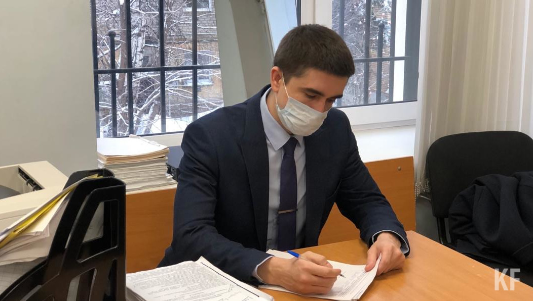 По одному из эпизодов гособвинитель ходатайствовал о прекращении уголовного преследования.