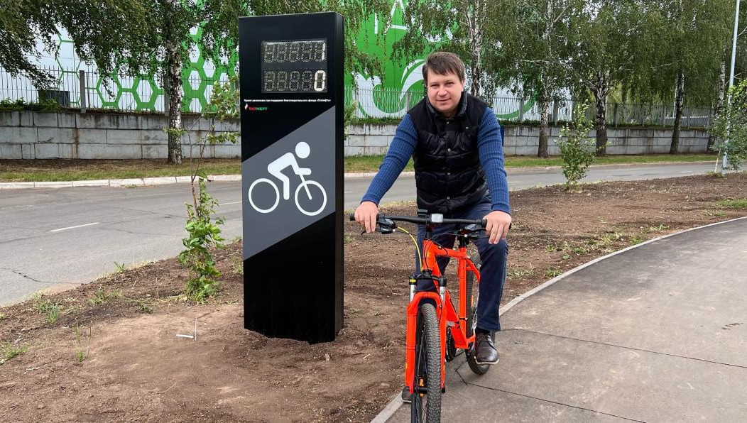 В городе установили велобарометр.