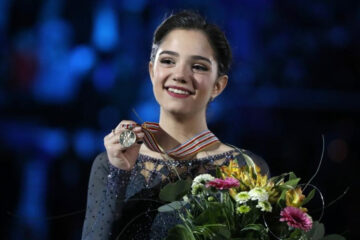 Двукратный серебряный призёр Олимпиады 2018 обратилась к российской фигуристке.