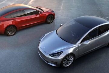 Два электромобиля Tesla встали на учет в Татарстане.