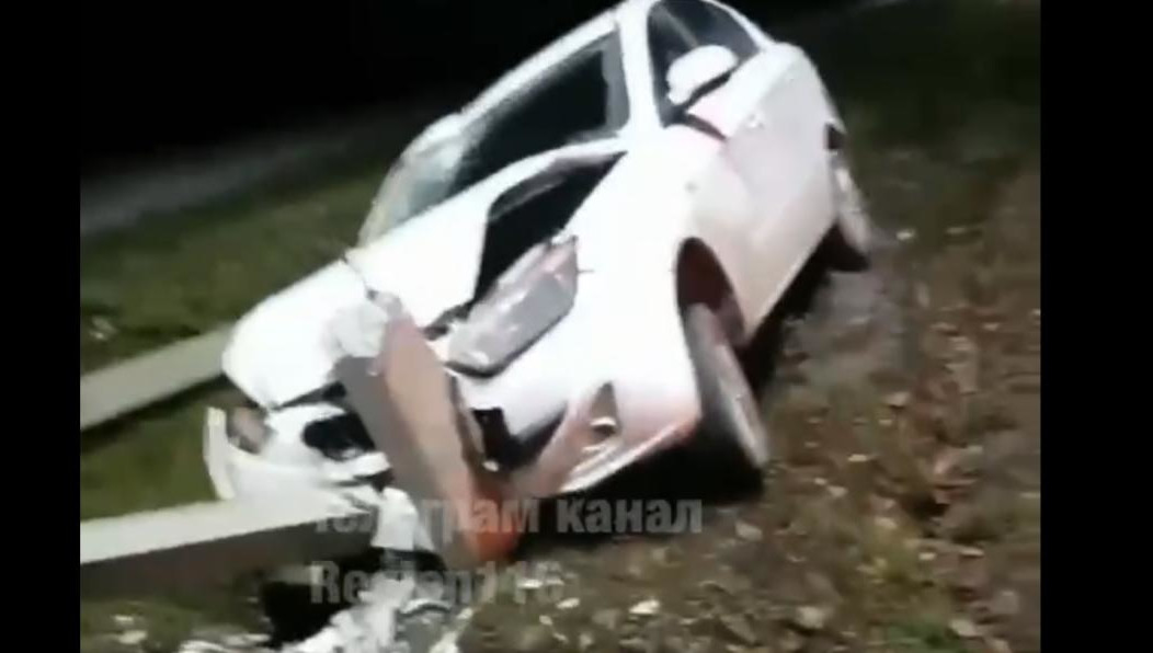 Судьба автовладельца пока неизвестна.