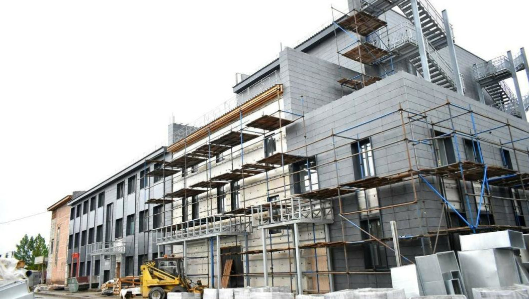 Глава района Ранис Камартдинов уже осмотрел объекты строительства и капитального ремонта.