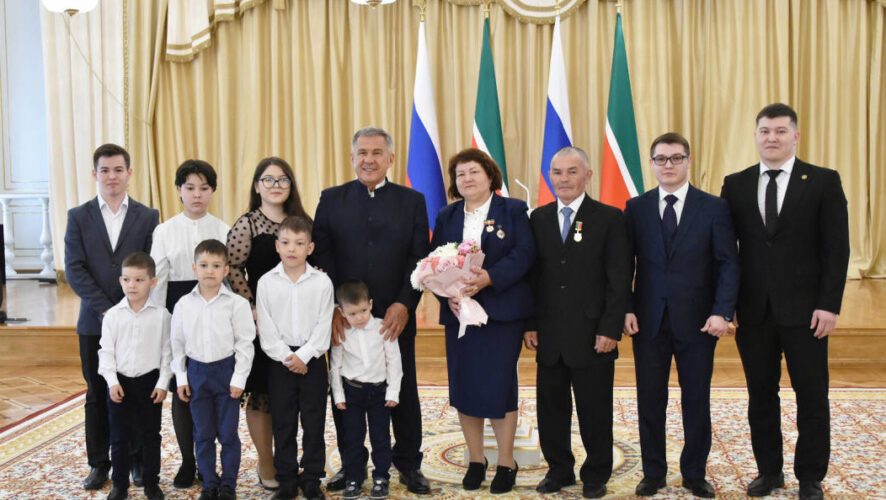 Президент наградил пять супружеских пар медалью&nbsp;&laquo;Родительская доблесть&raquo;.