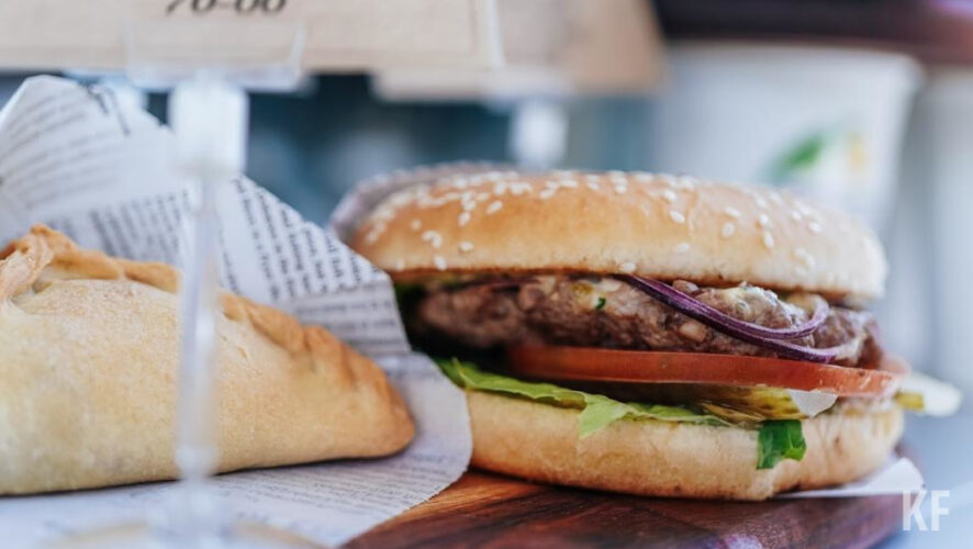 Клиентам предлагают в таких ресторанах обеды по низким ценам