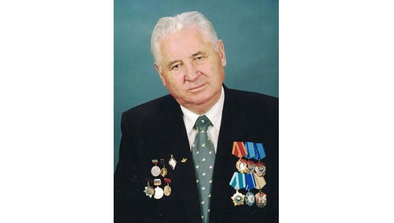 Ему было 86 лет.