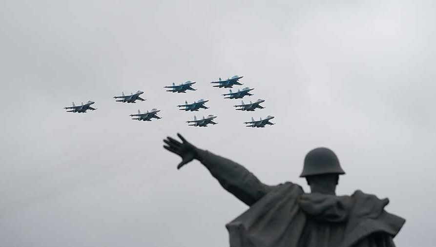 По Красной площади прошли бронеавтомобили