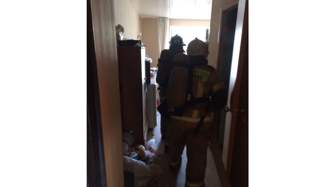 Пожилого мужчину госпитализировали с острым ингаляционным отравлением.