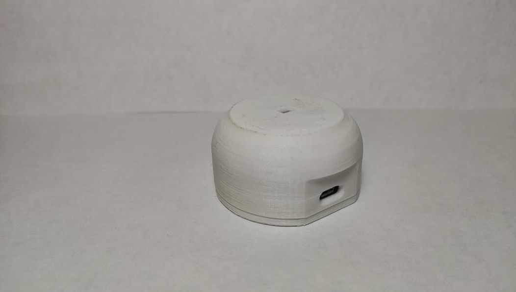 Устройство установлено в одной из гимназий города и уже показало свою эффективность.