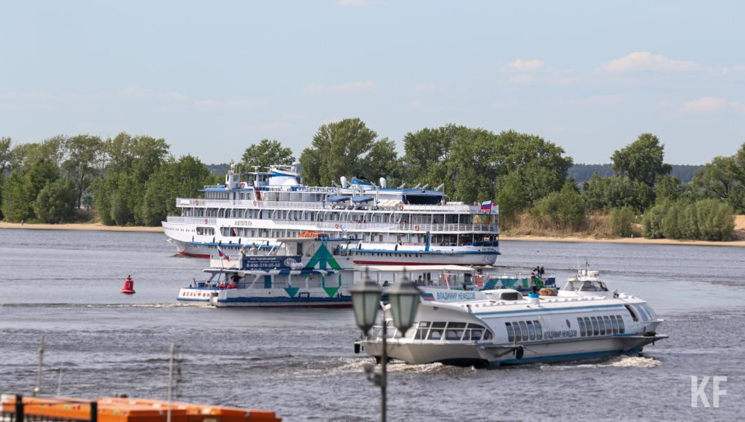 Средства направят на покупку новых судов и ремонт старых.