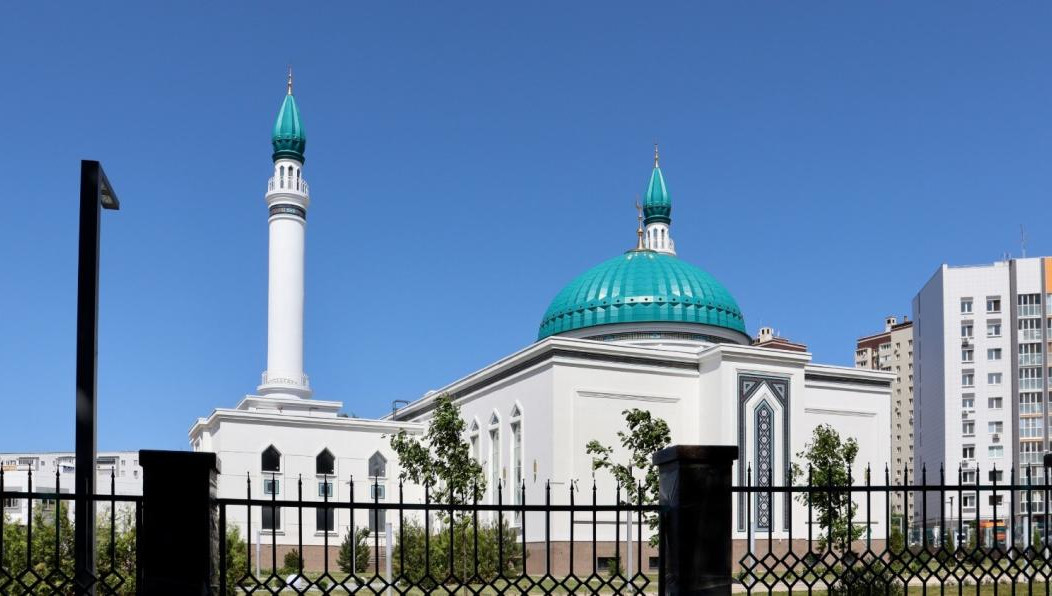 Открытие переносили несколько раз.