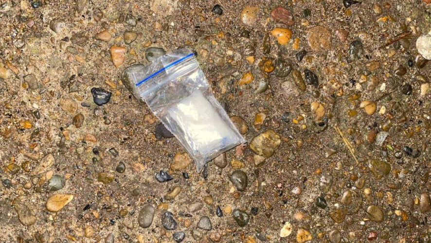 Парень и мужчина проведут в неволе трое суток.