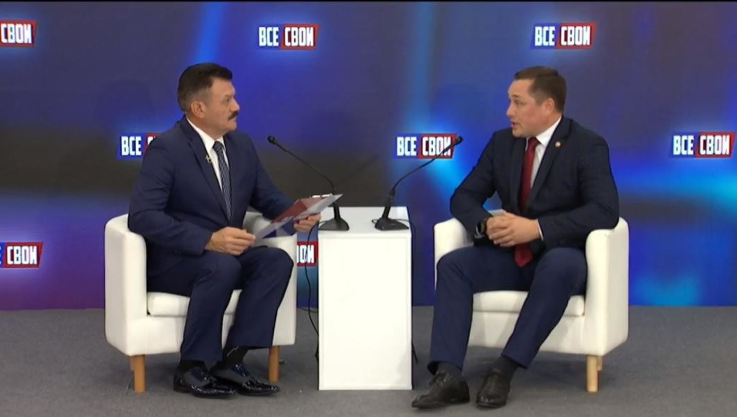 Руководство района обратилось к властям города и местным меценатам с просьбой о помощи.