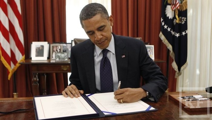 Американский президент Барак Обама подписал указ о пролонгации на год санкций в отношении Российской Федерации